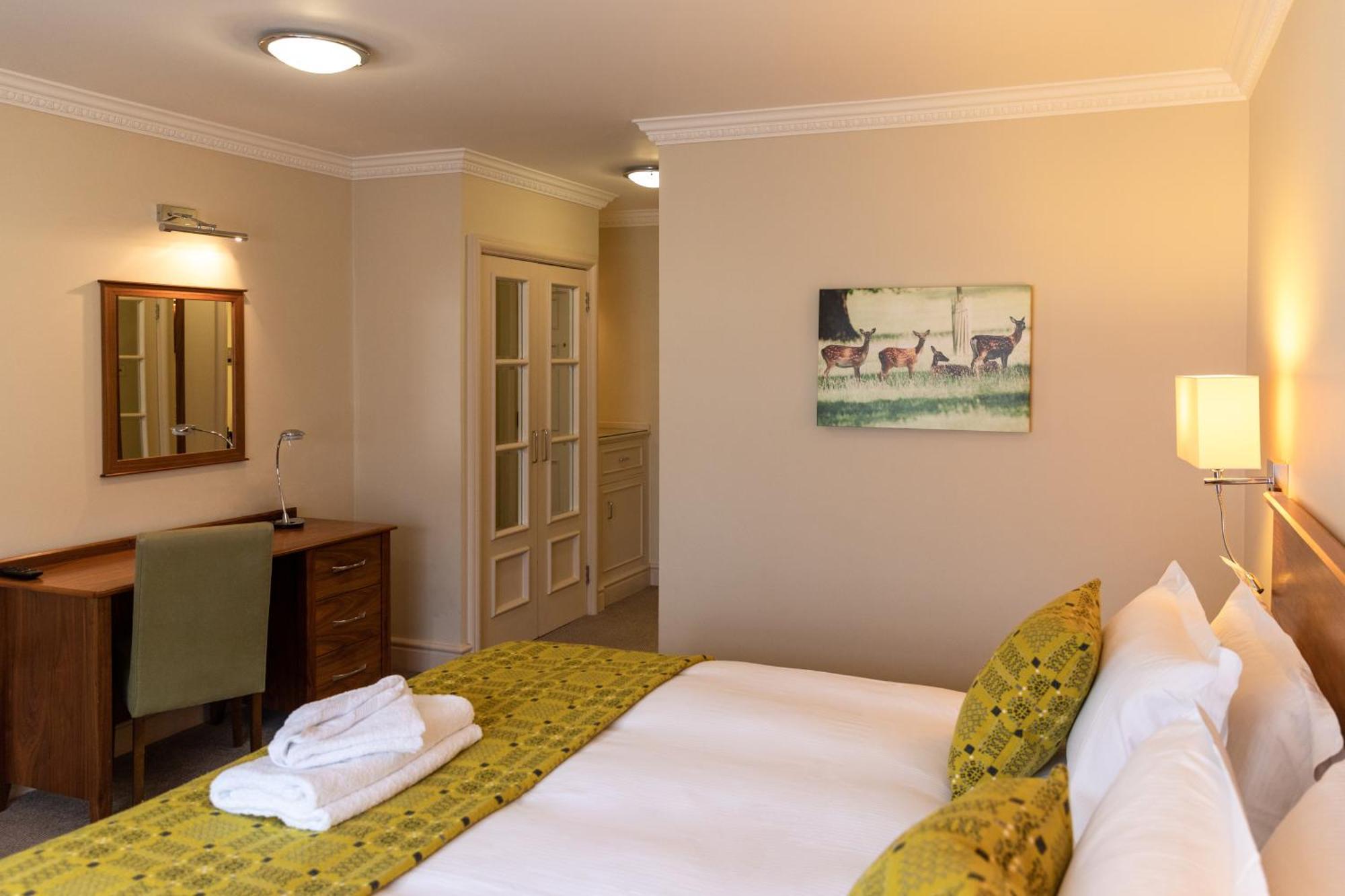 The Woburn Hotel Room photo