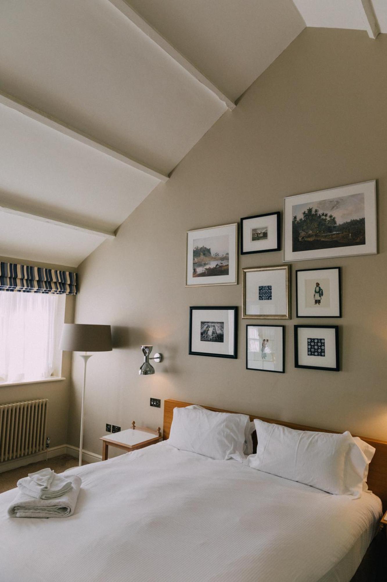 The Woburn Hotel Room photo