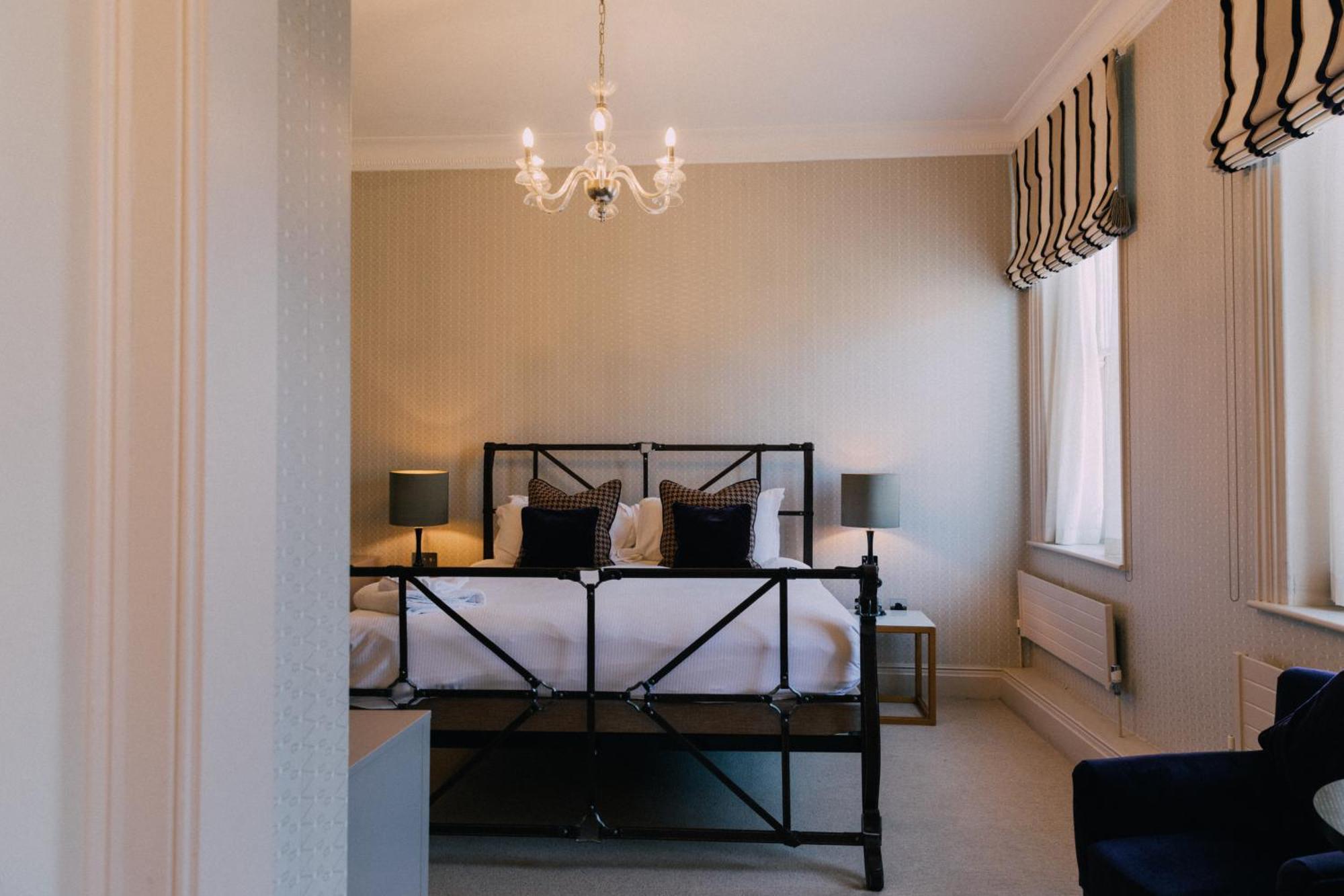 The Woburn Hotel Room photo