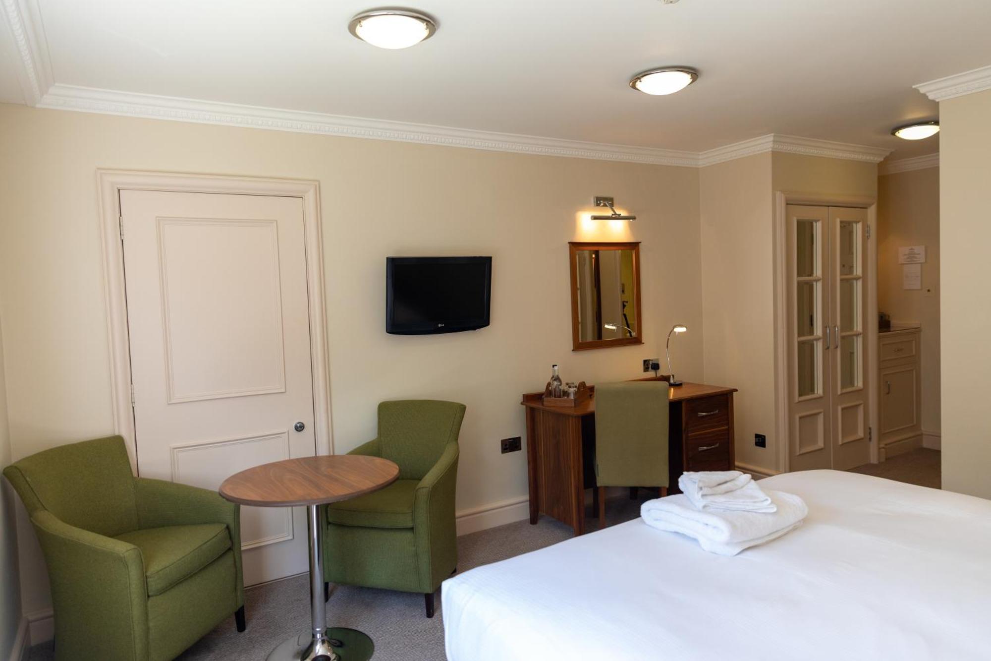 The Woburn Hotel Room photo